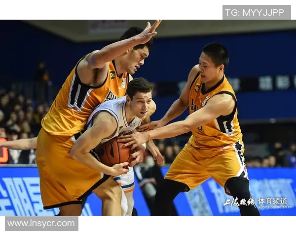 武汉篮球队在钻石联赛中的蜕变与新生之路探秘 武汉篮球队在钻石联赛中的蜕变与新生之路探秘